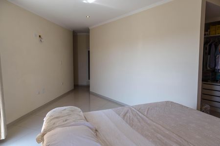 Casa à venda com 385m², 4 quartos e 6 vagas Casa à venda com 385m², 4 quartos e 6 vagasSuíte 1
