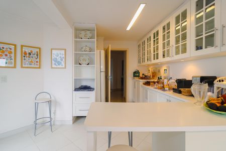 Apartamento para alugar com 364m², 4 quartos e 4 vagasCozinha