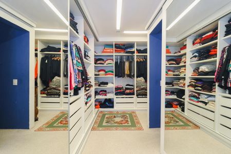 Apartamento para alugar com 364m², 4 quartos e 4 vagasCloset da Suíte 1