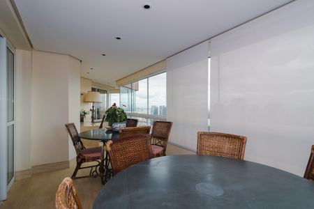 Apartamento para alugar com 364m², 4 quartos e 4 vagasVaranda da Sala
