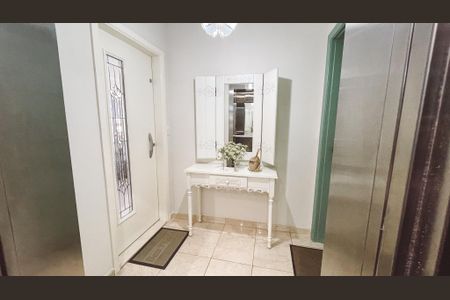 Apartamento à venda com 197m², 4 quartos e 3 vagasHall de entrada