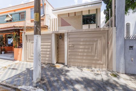 Casa à venda com 144m², 3 quartos e 3 vagasFachada