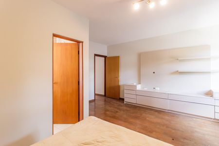 Casa à venda com 144m², 3 quartos e 3 vagasSuíte