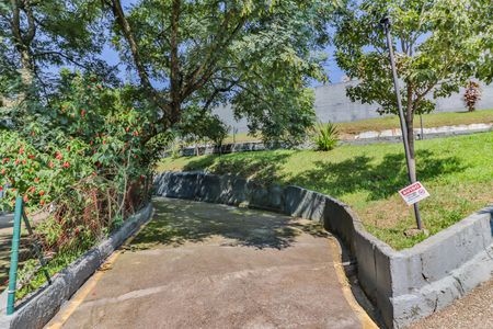 Apartamento à venda com 58m², 2 quartos e 1 vaga Apartamento à venda com 58m², 2 quartos e 1 vagaPista de Caminhada