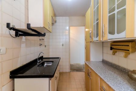 Apartamento à venda com 58m², 2 quartos e 1 vaga Apartamento à venda com 58m², 2 quartos e 1 vagaCozinha e Área de Serviço