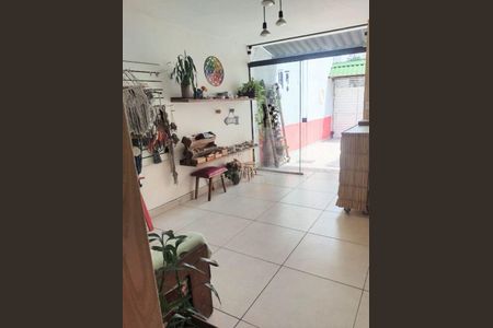 Casa à venda com 95m², 2 quartos e 1 vaga