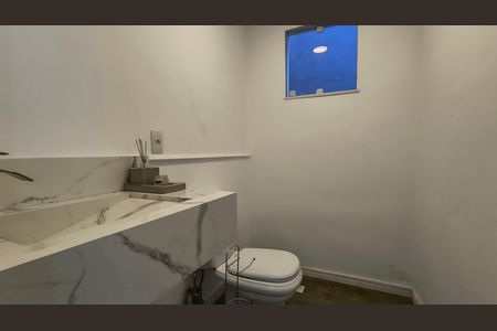 Casa de condomínio para alugar com 220m², 3 quartos e 2 vagas Casa de condomínio para alugar com 220m², 3 quartos e 2 vagasLavabo