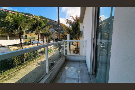 Casa de condomínio para alugar com 220m², 3 quartos e 2 vagas Casa de condomínio para alugar com 220m², 3 quartos e 2 vagasSacada da Suíte
