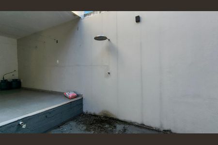 Casa de condomínio para alugar com 220m², 3 quartos e 2 vagas Casa de condomínio para alugar com 220m², 3 quartos e 2 vagasQuintal