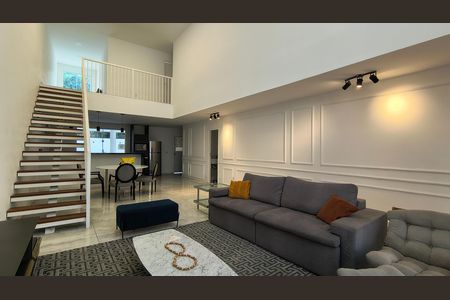 Casa de condomínio para alugar com 220m², 3 quartos e 2 vagas Casa de condomínio para alugar com 220m², 3 quartos e 2 vagasSala