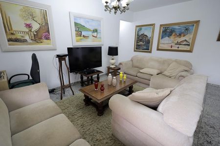 Apartamento à venda com 140m², 4 quartos e 2 vagasSala