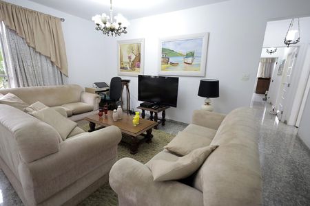 Apartamento à venda com 140m², 4 quartos e 2 vagasSala