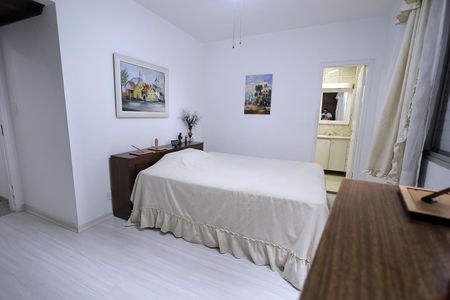 Apartamento à venda com 140m², 4 quartos e 2 vagasSuíte