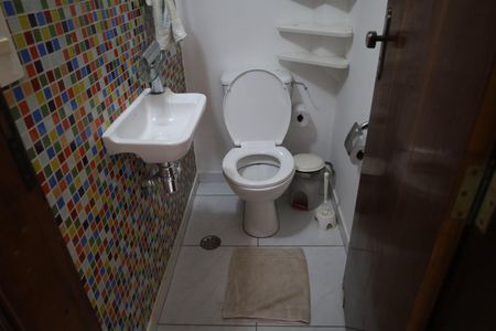 Lavabo de casa para alugar com 2 quartos, 86m² em Jardim Samambaia, São Paulo