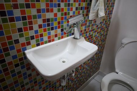 Lavabo de casa para alugar com 2 quartos, 86m² em Jardim Samambaia, São Paulo