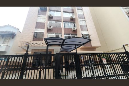 Apartamento para alugar com 66m², 2 quartos e 1 vaga Apartamento para alugar com 66m², 2 quartos e 1 vagaFachada