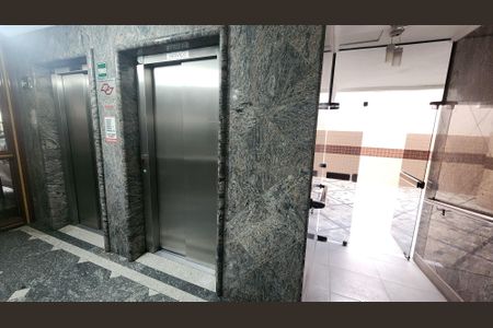 Apartamento para alugar com 66m², 2 quartos e 1 vaga Apartamento para alugar com 66m², 2 quartos e 1 vagaHall de entrada