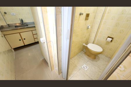 Apartamento para alugar com 66m², 2 quartos e 1 vaga Apartamento para alugar com 66m², 2 quartos e 1 vagaBanheiro de Serviço