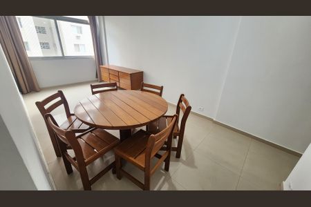 Sala de apartamento para alugar com 2 quartos, 66m² em Gonzaga, Santos