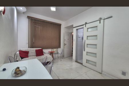 Apartamento à venda com 1 quarto, 48m² em Copacabana, Rio de Janeiro