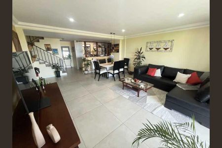 Casa à venda com 3 quartos, 193m² em Jardim Guanabara, Rio de Janeiro