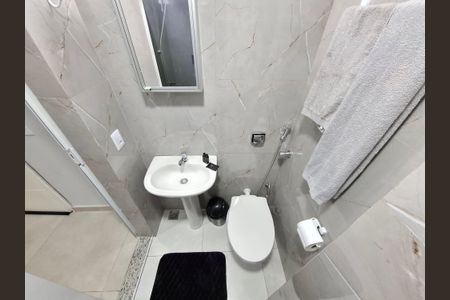 Banheiro Social de apartamento à venda com 1 quarto, 29m² em Centro, Rio de Janeiro