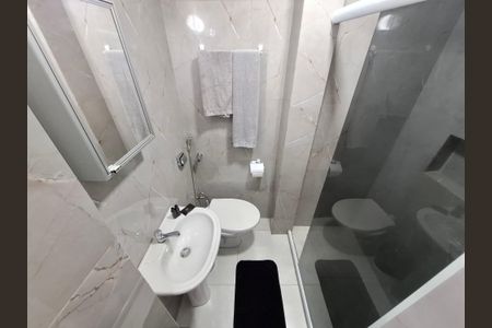 Apartamento à venda com 29m², 1 quarto e sem vaga Apartamento à venda com 29m², 1 quarto e sem vagaBanheiro Social