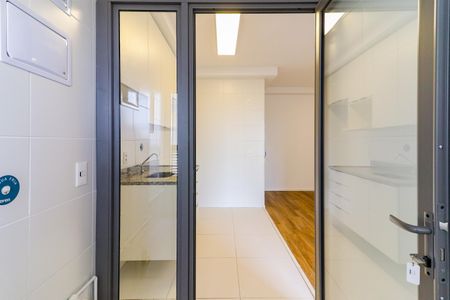 Apartamento para alugar com 56m², 2 quartos e 1 vaga Apartamento para alugar com 56m², 2 quartos e 1 vagaCozinha e Área de Serviço