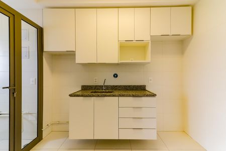 Apartamento para alugar com 56m², 2 quartos e 1 vaga Apartamento para alugar com 56m², 2 quartos e 1 vagaCozinha e Área de Serviço
