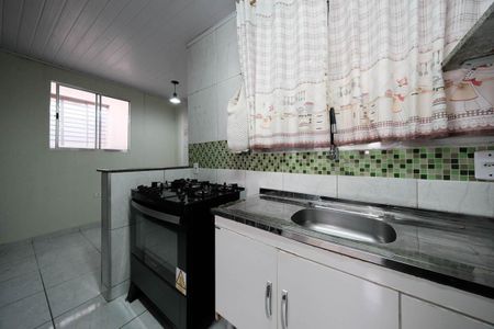 Sala/Cozinha de casa para alugar com 1 quarto, 28m² em Vila Buenos Aires, São Paulo