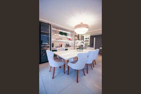 Apartamento à venda com 246m², 3 quartos e 4 vagasSala