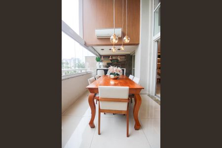 Varanda gourmet  de apartamento à venda com 3 quartos, 246m² em Vila Suzana, São Paulo