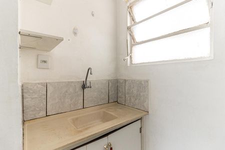 Studio à venda com 28m², 1 quarto e sem vaga Studio à venda com 28m², 1 quarto e sem vagaCozinha
