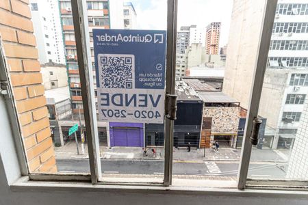 Studio à venda com 28m², 1 quarto e sem vaga Studio à venda com 28m², 1 quarto e sem vagaPlaca