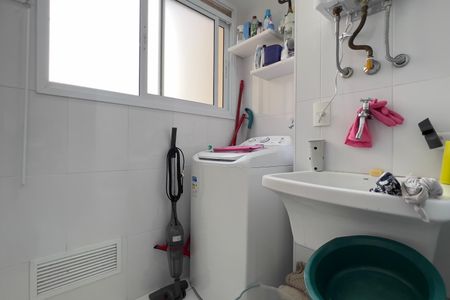 Apartamento à venda com 65m², 2 quartos e 1 vagaÁrea de Serviço