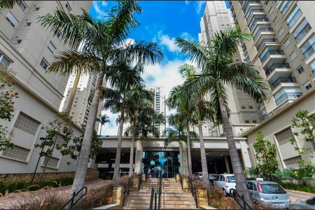 Apartamento à venda com 65m², 2 quartos e 1 vagaFachada e portaria