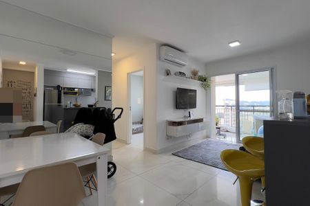 Sala de apartamento à venda com 2 quartos, 65m² em Jardim Flor da Montanha, Guarulhos