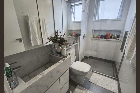 Banheiro de apartamento para alugar com 2 quartos, 80m² em Buritis, Belo Horizonte