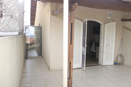 Casa à venda com 166m², 3 quartos e 2 vagasVaranda do Quarto 1