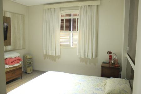 Casa à venda com 166m², 3 quartos e 2 vagasQuarto 3