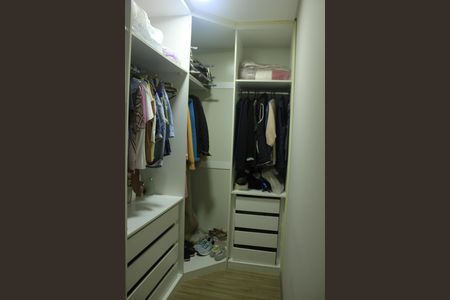 Casa à venda com 166m², 3 quartos e 2 vagasCloset do Quarto 3