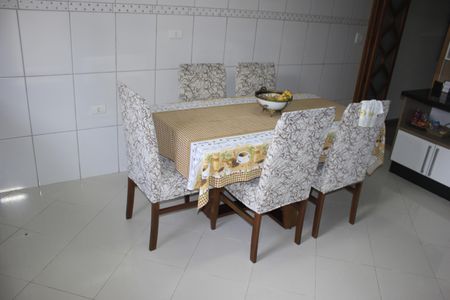 Casa à venda com 166m², 3 quartos e 2 vagasCozinha