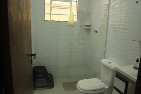 Casa à venda com 166m², 3 quartos e 2 vagasBanheiro Social 2