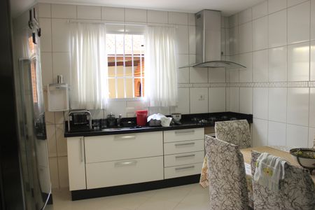 Casa à venda com 166m², 3 quartos e 2 vagasCozinha