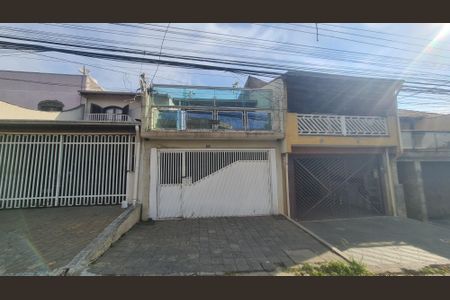 Casa à venda com 166m², 3 quartos e 2 vagasFachada