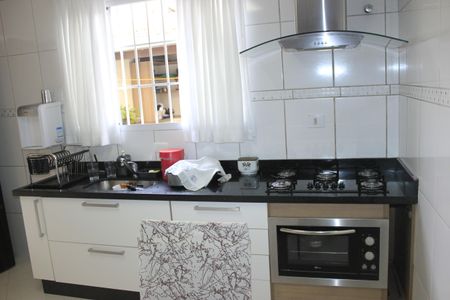 Casa à venda com 166m², 3 quartos e 2 vagasCozinha