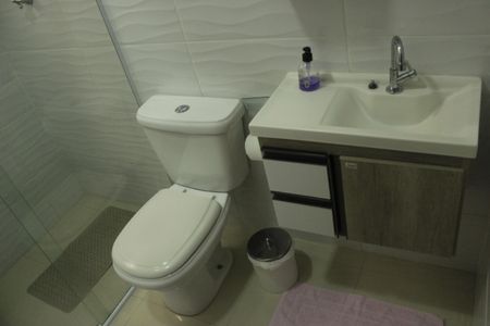 Casa à venda com 166m², 3 quartos e 2 vagasBanheiro Social 2