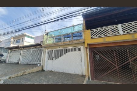 Casa à venda com 166m², 3 quartos e 2 vagasFachada