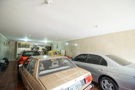 Casa à venda com 300m², 3 quartos e 6 vagas Casa à venda com 300m², 3 quartos e 6 vagasÁrea comum