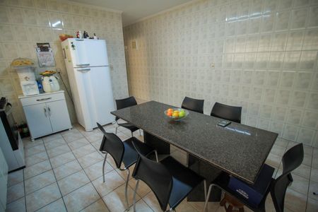 Casa à venda com 300m², 3 quartos e 6 vagas Casa à venda com 300m², 3 quartos e 6 vagasCozinha